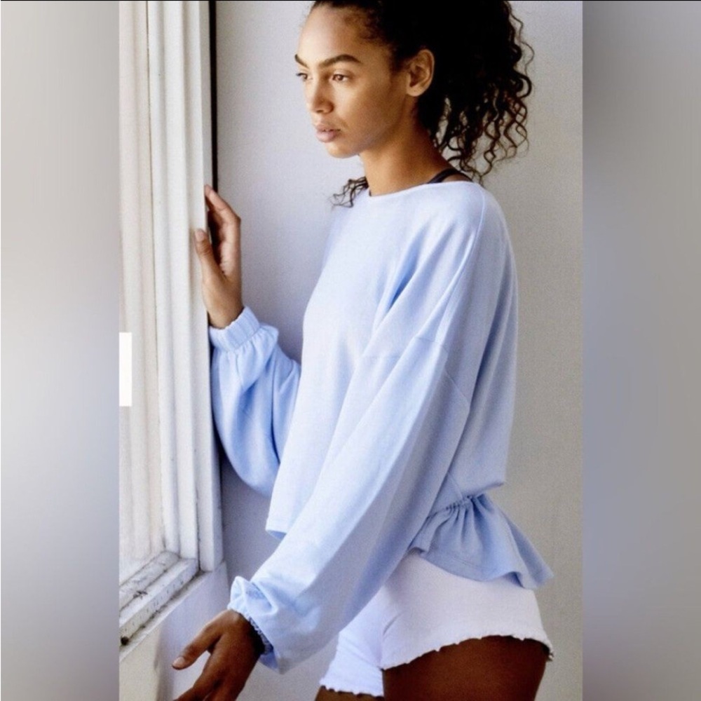 Women's Light Blue Top
